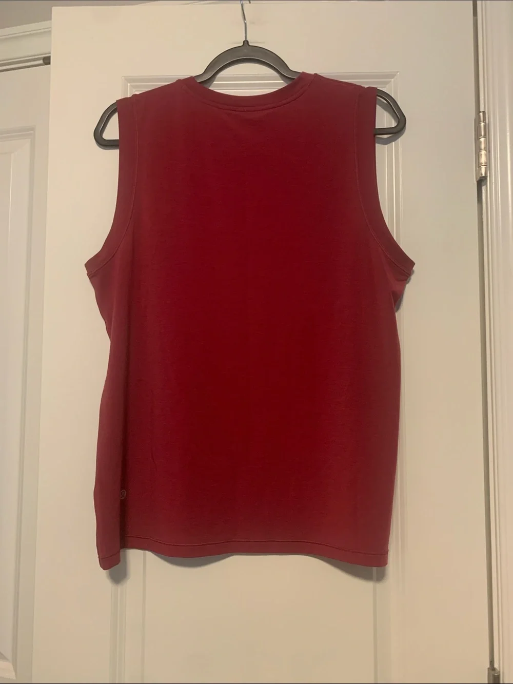 lululemon athletica Magenta Smoke muscle tank  Sz 8, Good Condition